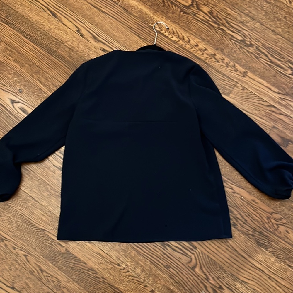 Navy Ellie Kai top - Picture 4 of 4